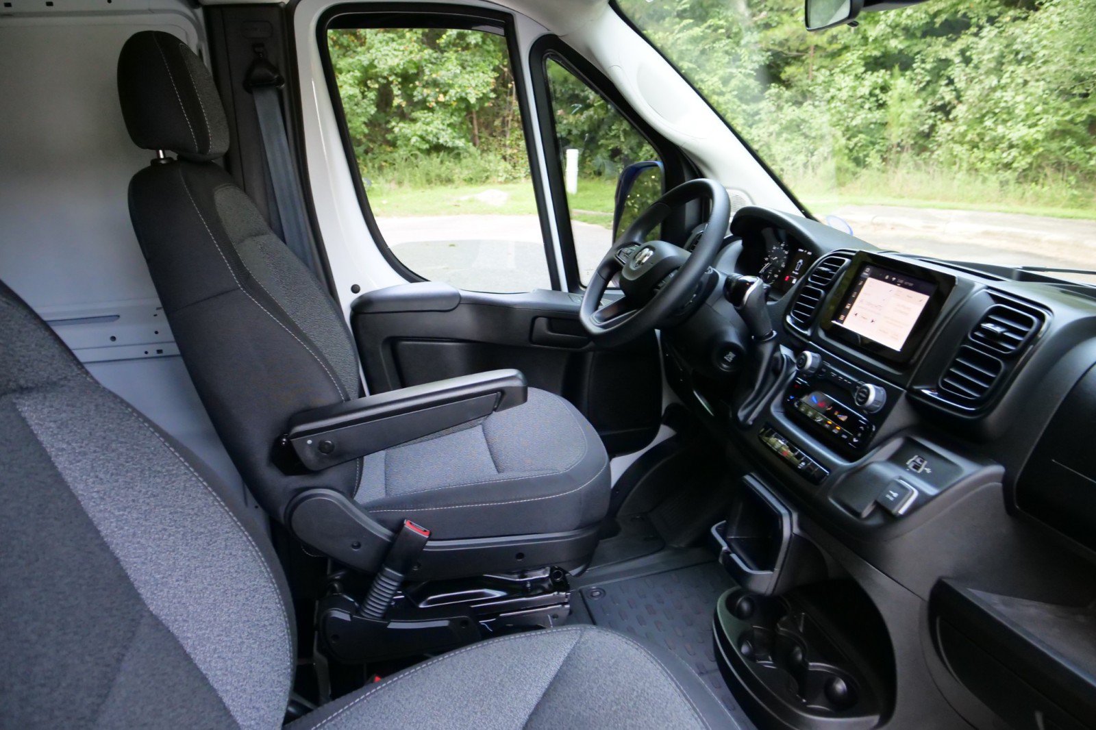 Used 2024 RAM ProMaster 2500 FWD image 29
