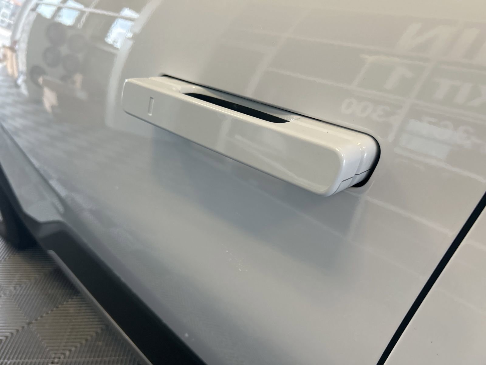 New 2026 Kia EV9 Wind image 9