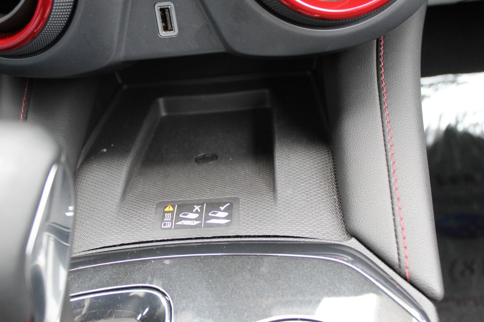Used 2025 Chevrolet Blazer RS AWD/4WD image 34