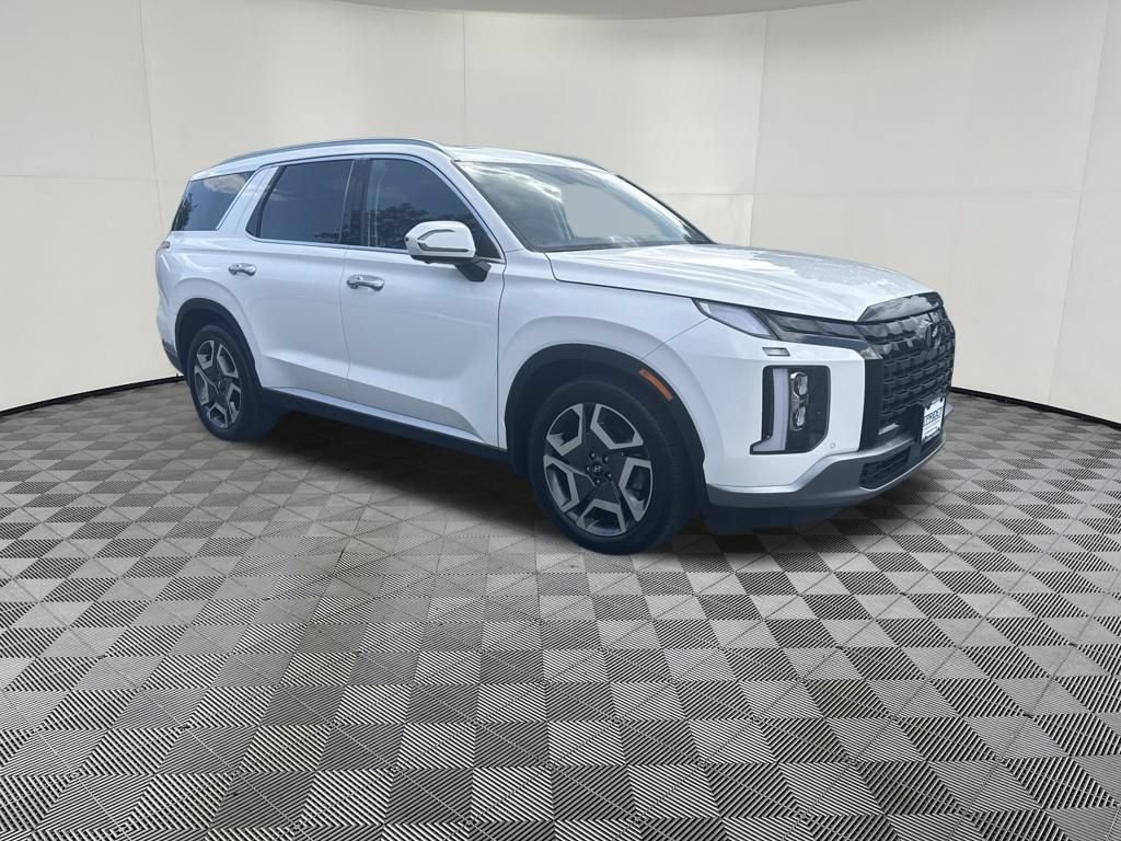 Used 2024 Hyundai Palisade SEL w/ Premium Package AWD/4WD image 3