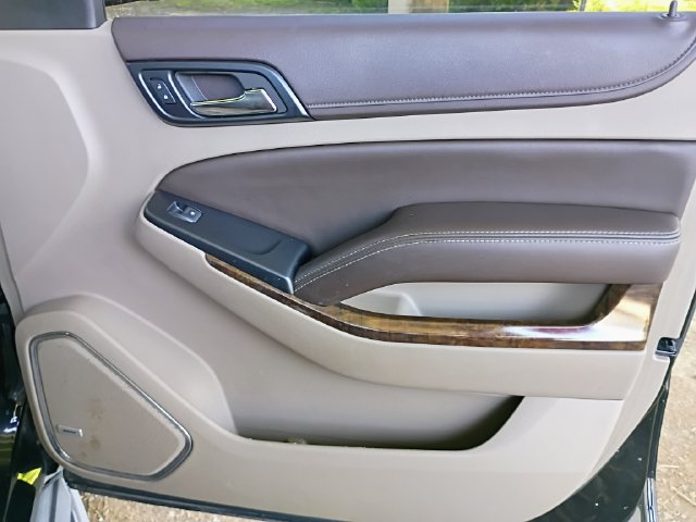 Used 2015 Chevrolet Suburban LT RWD image 40
