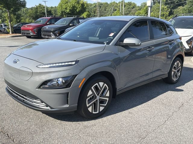 Used 2023 Hyundai Kona SE FWD image 3