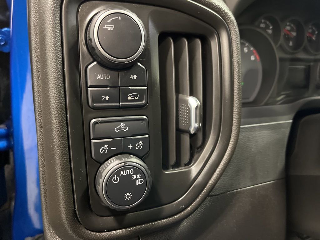 Certified 2023 Chevrolet Silverado 1500 Custom image 13