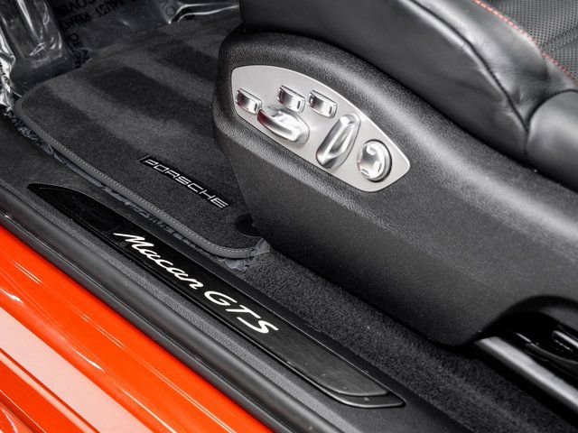Certified 2024 Porsche Macan GTS image 12