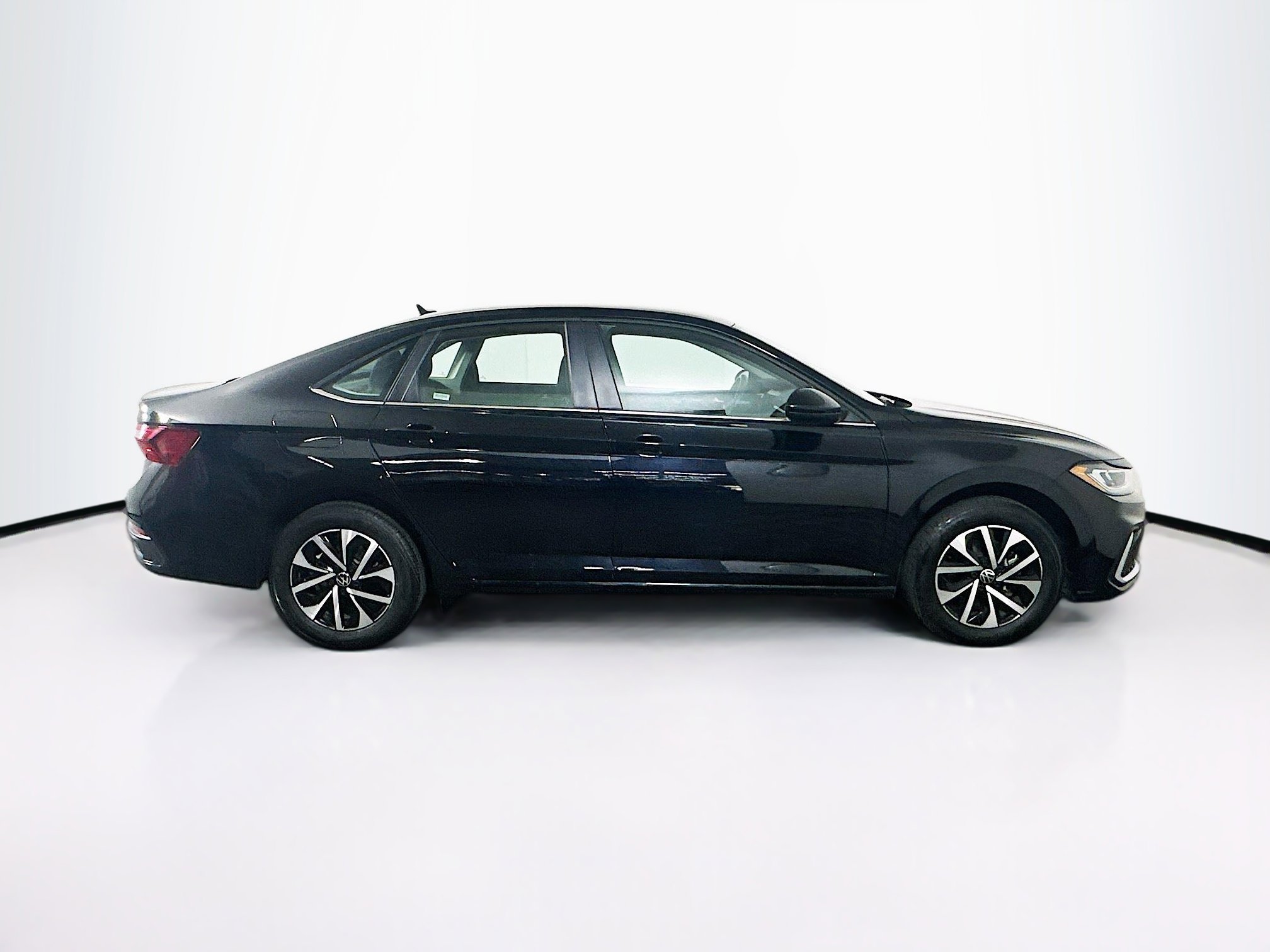 Used 2025 Volkswagen Jetta S image 10