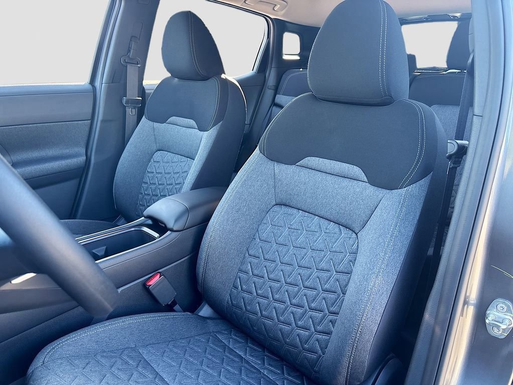 New 2026 Nissan Kicks SV w/ SV Premium Package image 28