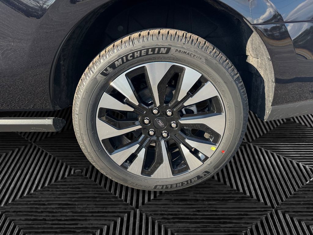 New 2026 Ford Expedition Platinum w/ Driver's Package image 14