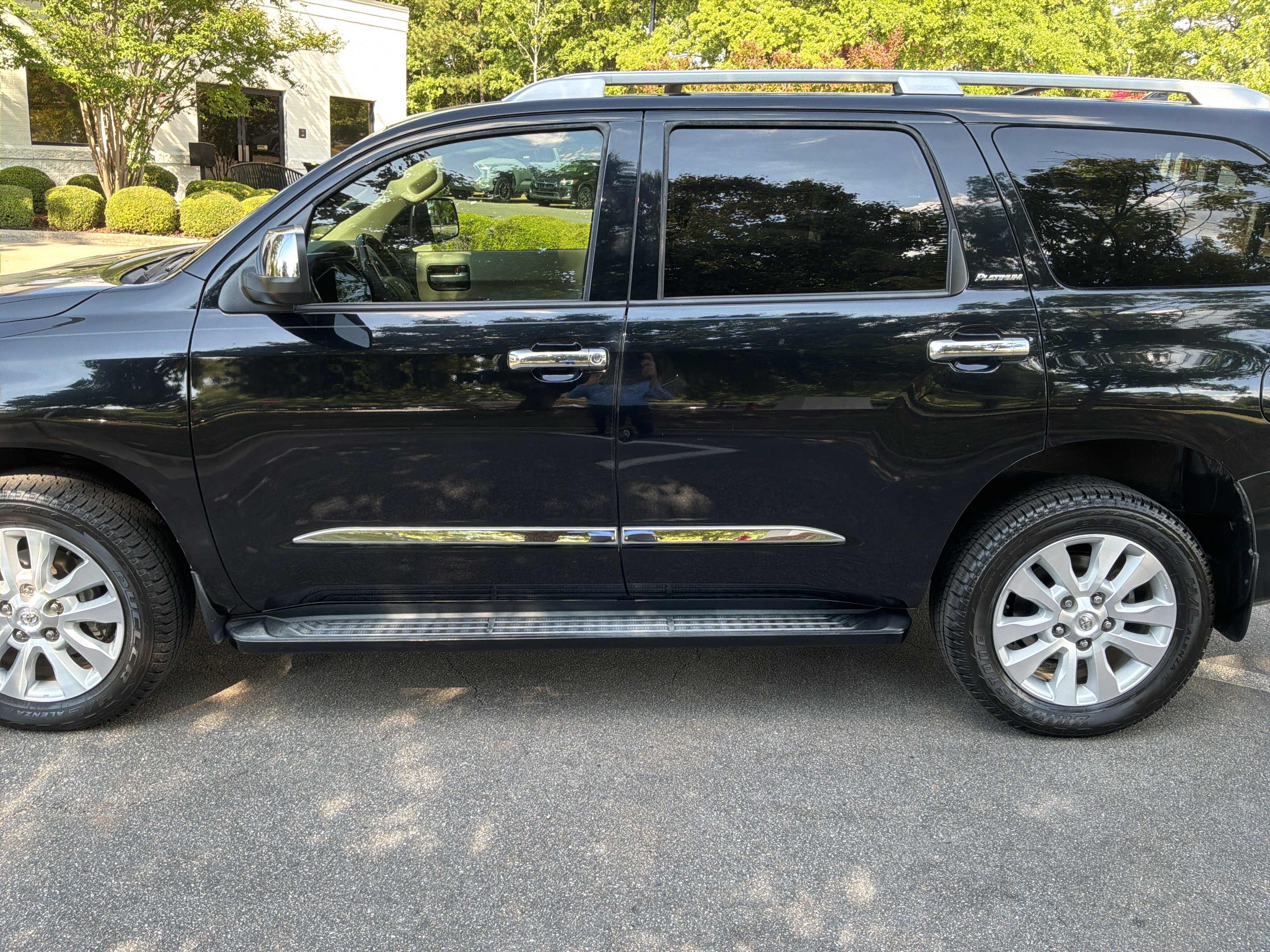 Used 2018 Toyota Sequoia Platinum AWD/4WD image 7