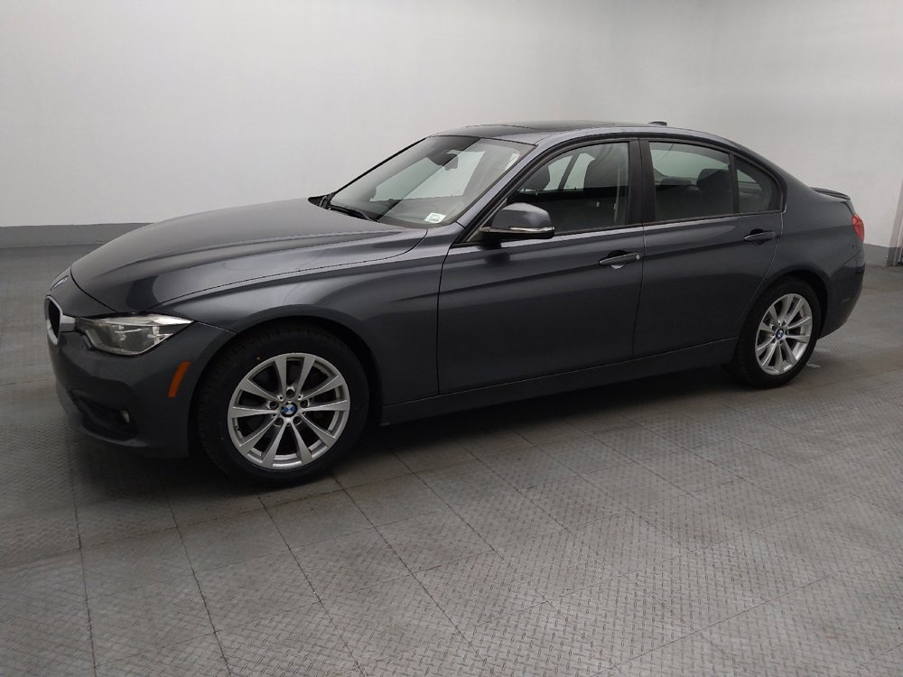 Used 2018 BMW 320i Sedan RWD image 2