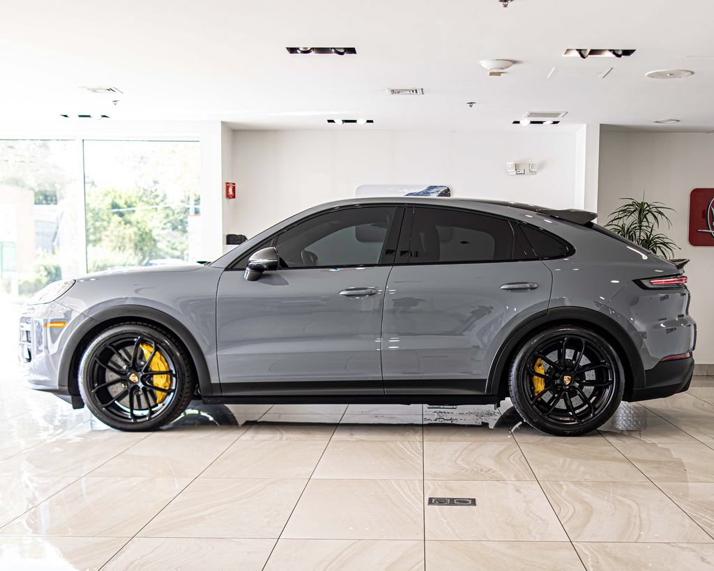Used 2024 Porsche Cayenne Turbo GT AWD/4WD image 6