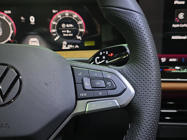New 2026 Volkswagen Tiguan SEL R-Line AWD/4WD image 19