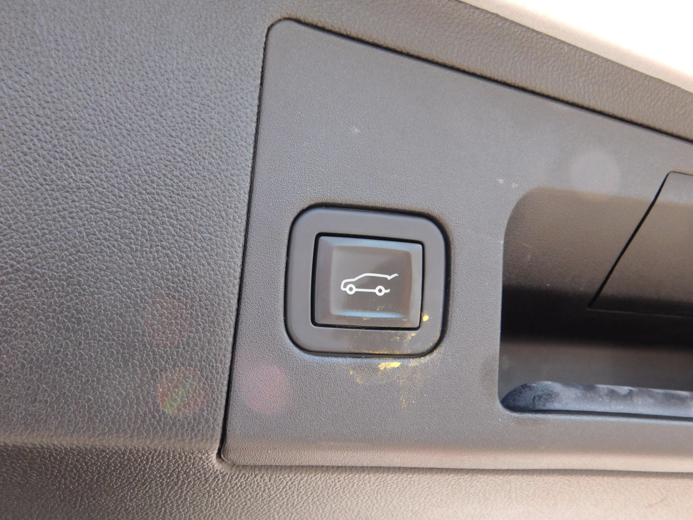 Used 2019 Cadillac XT5 FWD image 9