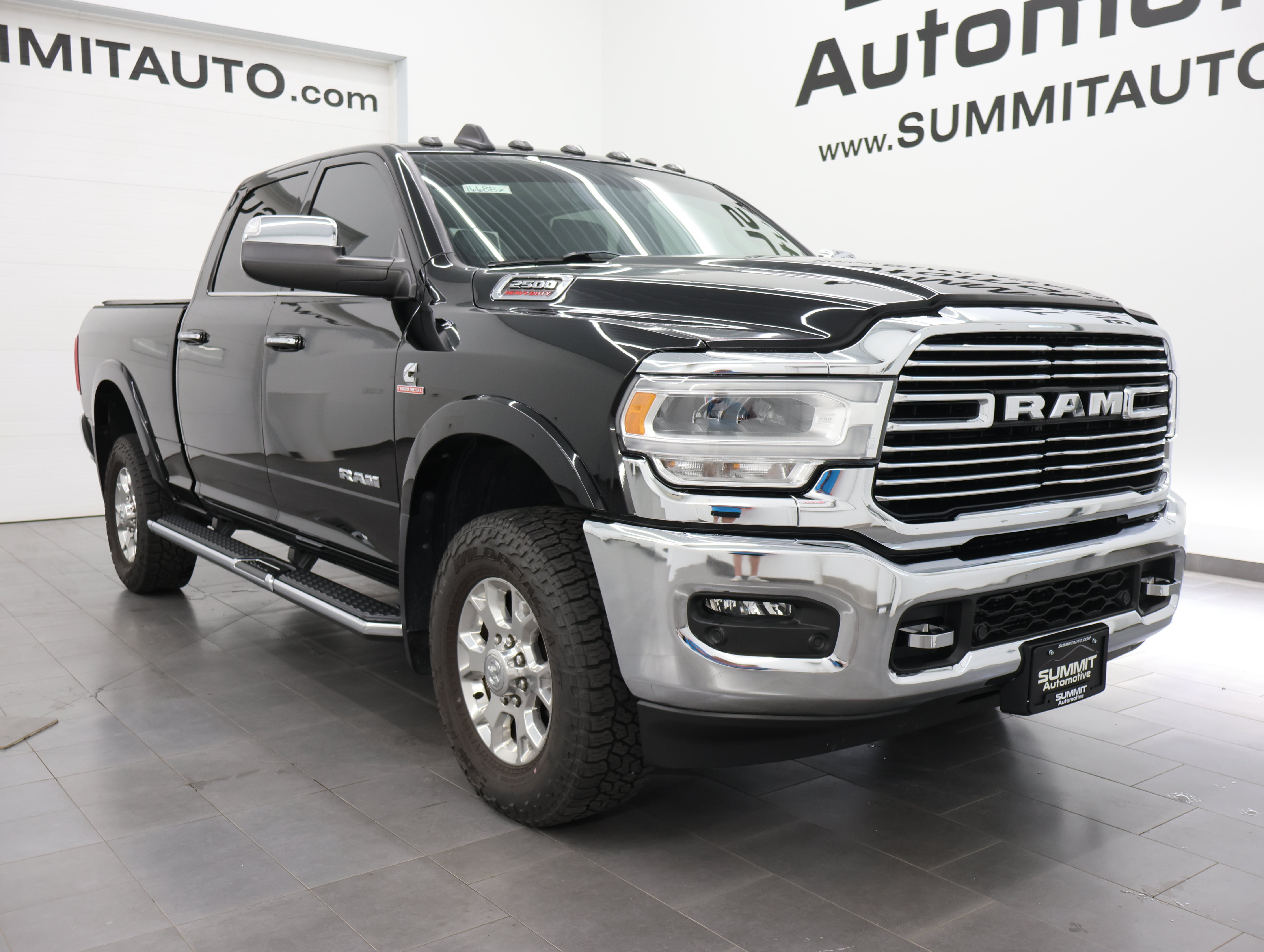 Used 2022 RAM 2500 Laramie AWD/4WD image 2