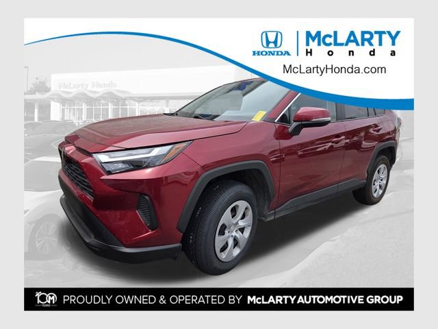 Used 2025 Toyota RAV4 LE AWD/4WD image 1