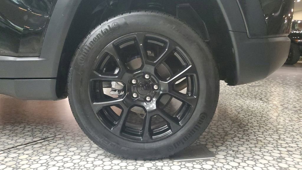 Used 2023 Jeep Compass Altitude image 6