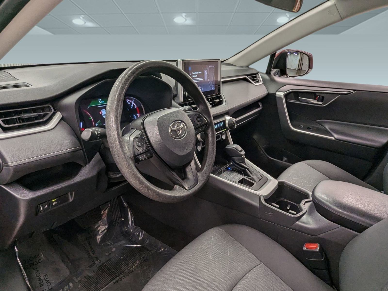 Used 2023 Toyota RAV4 XLE image 3