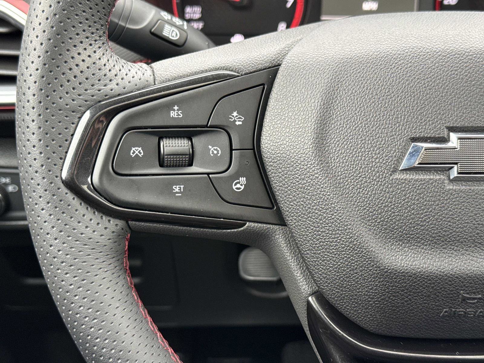 Used 2023 Chevrolet TrailBlazer RS w/ Sun and Liftgate Package image 9