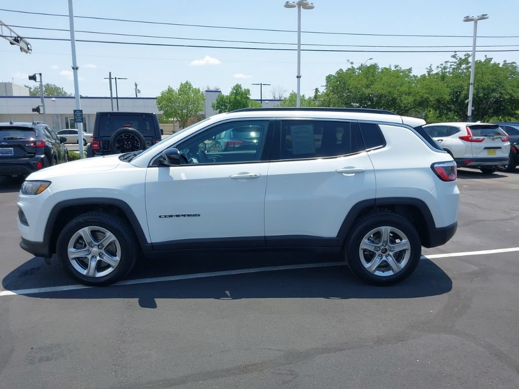 Used 2024 Jeep Compass Latitude AWD/4WD image 4