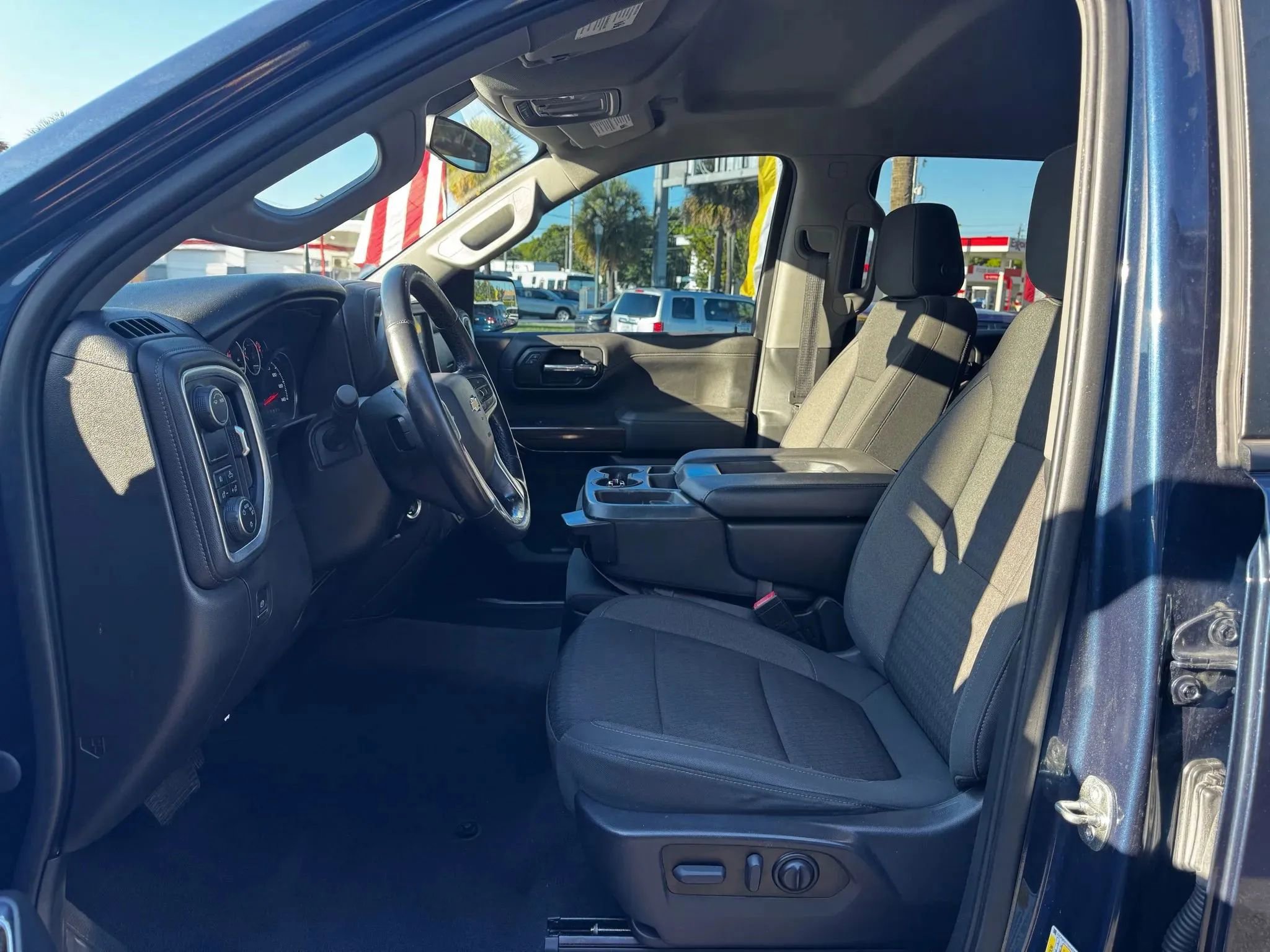 Used 2021 Chevrolet Silverado 1500 RST image 12