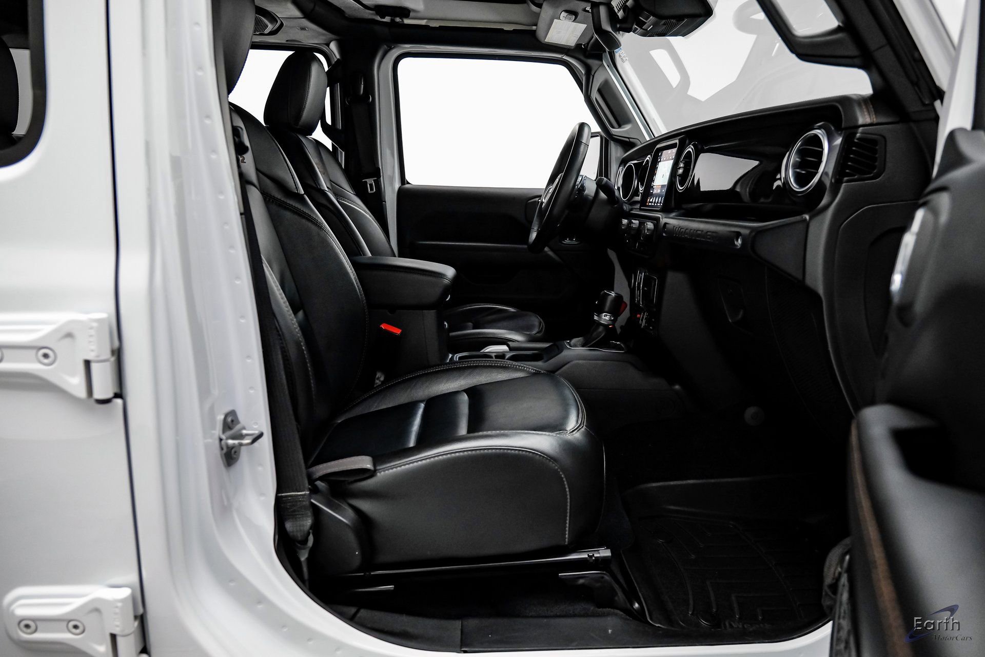 Used 2022 Jeep Wrangler Unlimited Rubicon w/ Xtreme Recon 35" Tire Package image 47