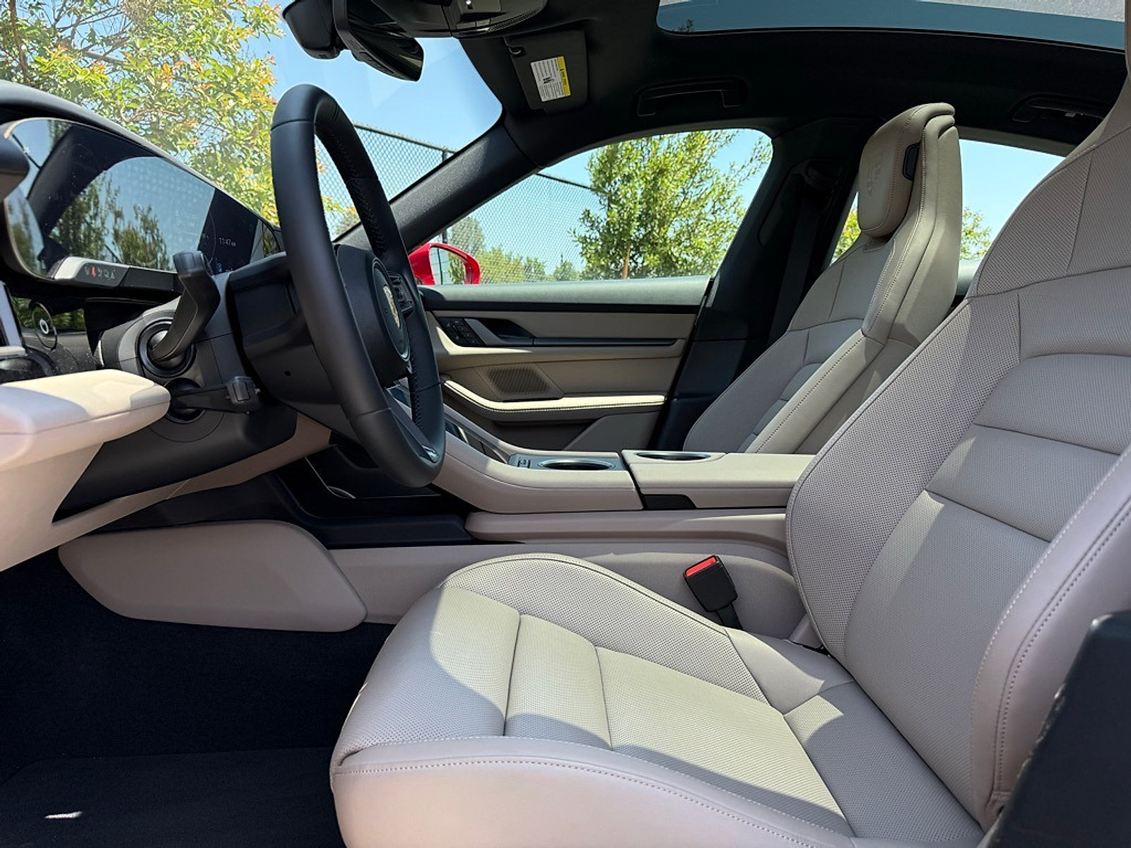 New 2025 Porsche Taycan 4S AWD/4WD image 13