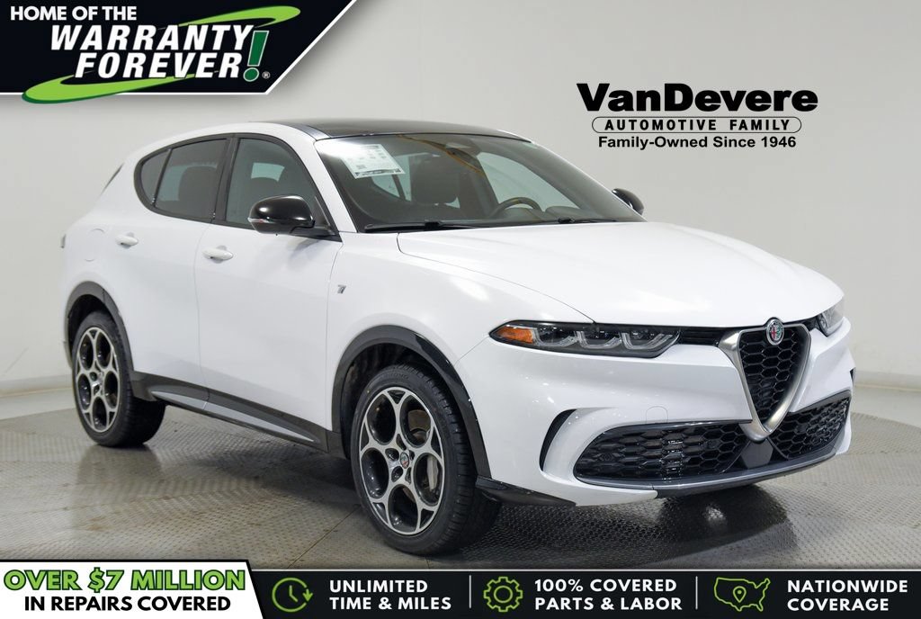 Used 2024 Alfa Romeo Tonale Ti w/ Premium Interior Package AWD/4WD image 1