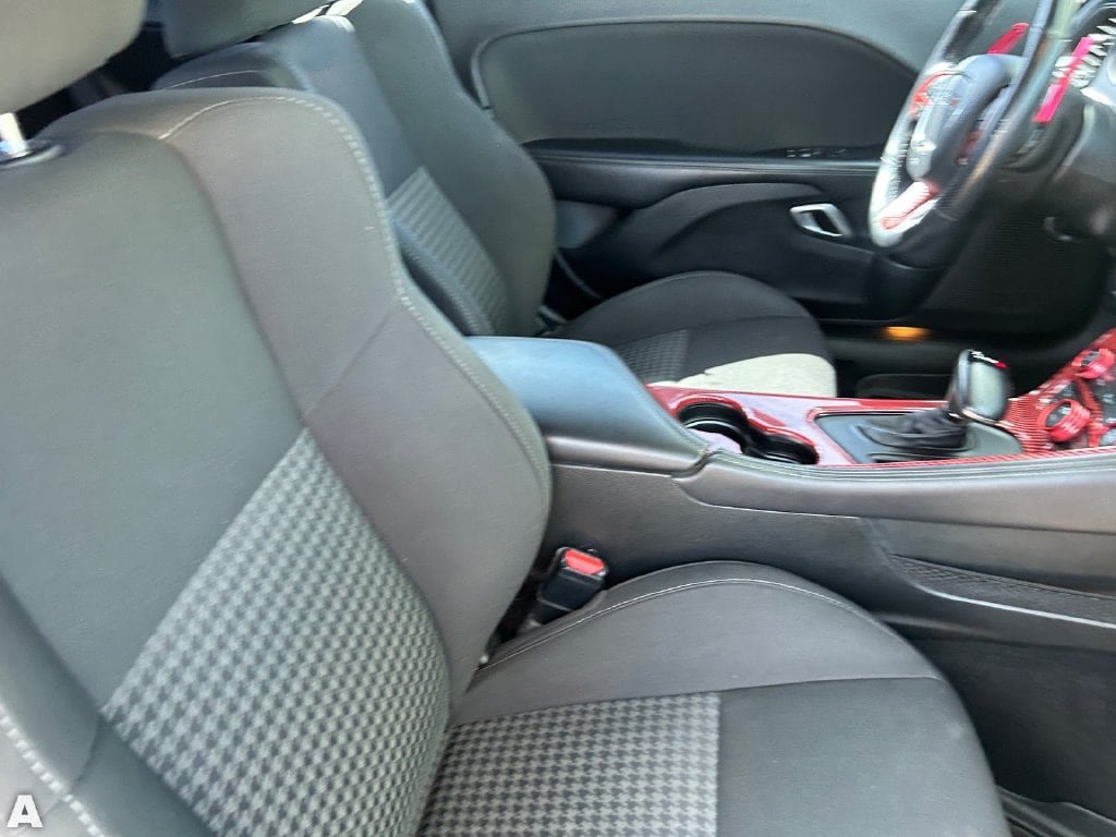 Used 2019 Dodge Challenger R/T w/ Driver Convenience Group RWD image 12