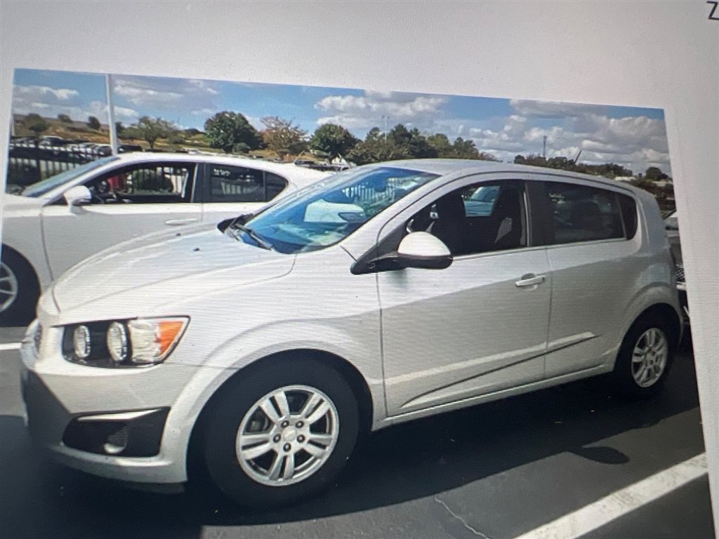 Used 2016 Chevrolet Sonic LT FWD image 1