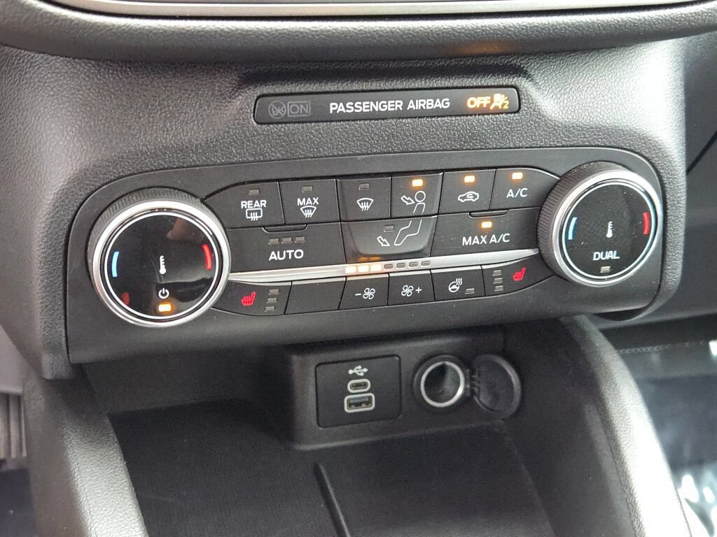 Used 2024 Ford Escape Active AWD/4WD image 29