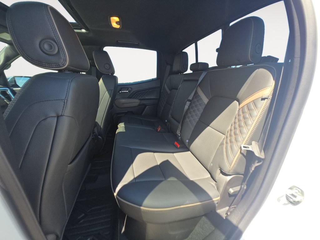 Certified 2025 GMC Canyon Denali AWD/4WD image 13