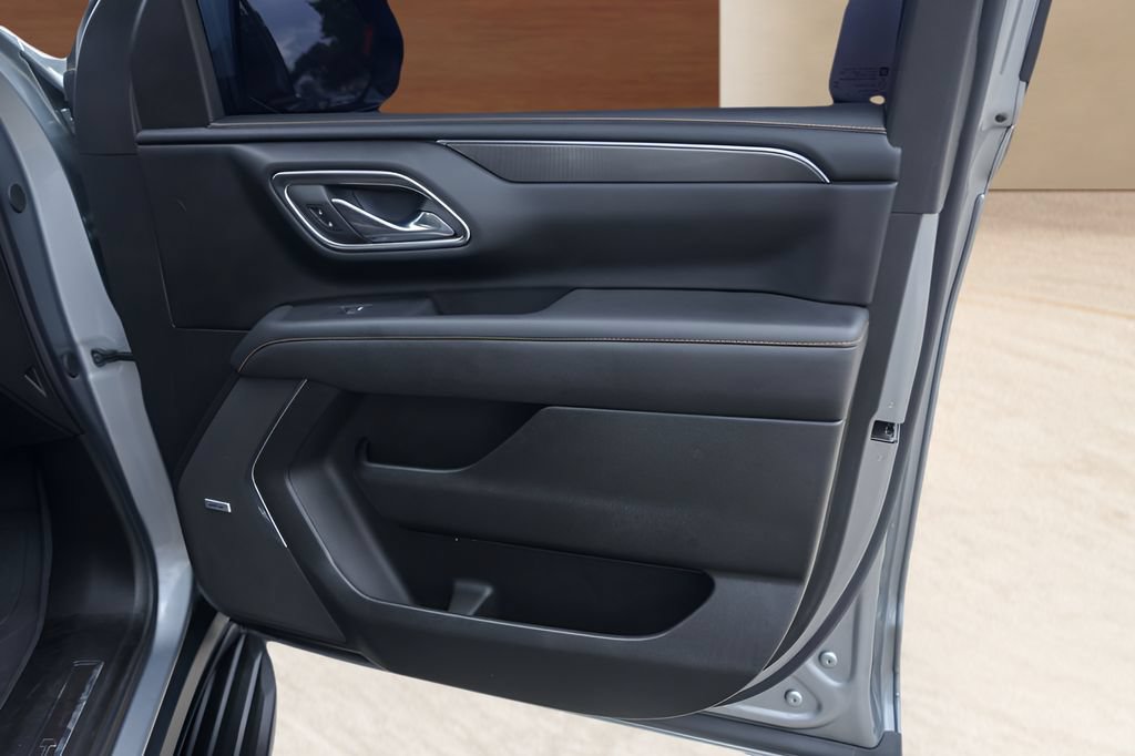 Used 2023 GMC Yukon XL AT4 w/ LPO, Floor Liner Package AWD/4WD image 29