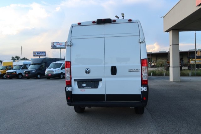 Used 2025 RAM ProMaster 2500 w/ Convenience Group FWD image 5