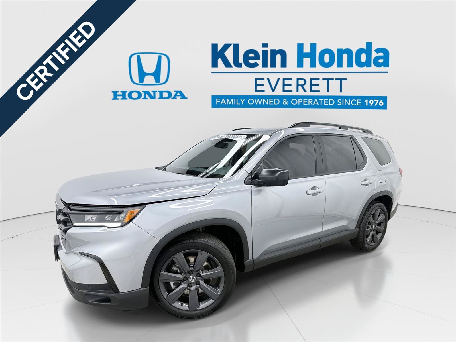 Certified 2025 Honda Pilot Sport image 1