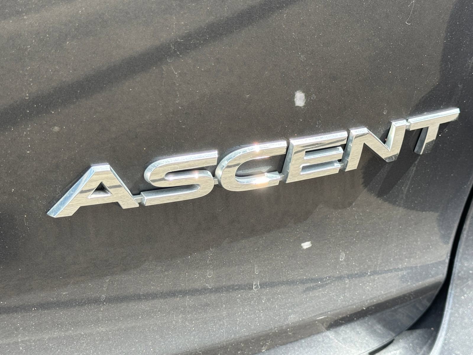 Used 2019 Subaru Ascent Premium image 2