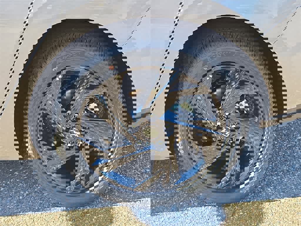 New 2026 Hyundai Elantra SEL Sport Premium image 13