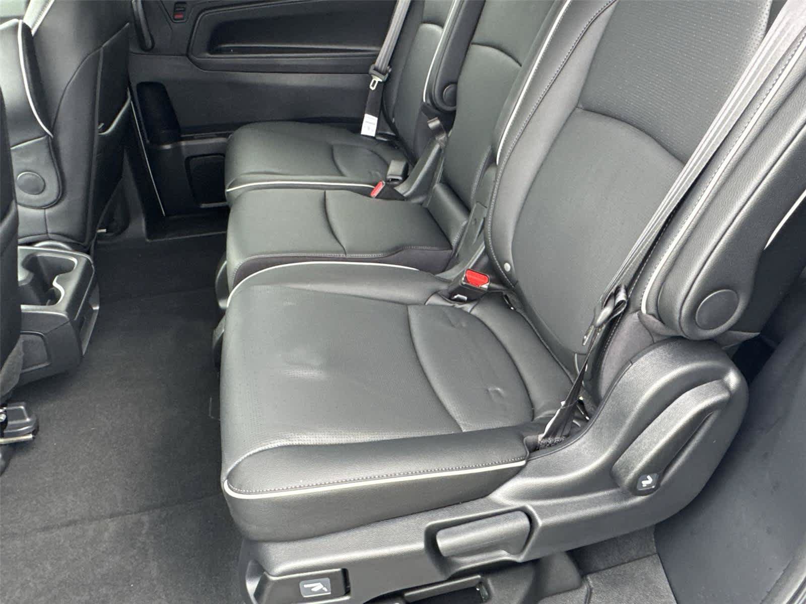 Used 2026 Honda Odyssey Elite image 15