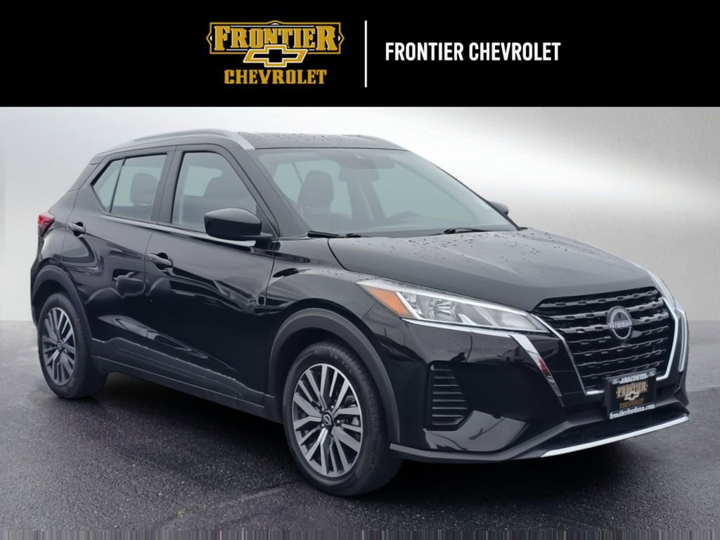 Used 2024 Nissan Kicks SV image 1