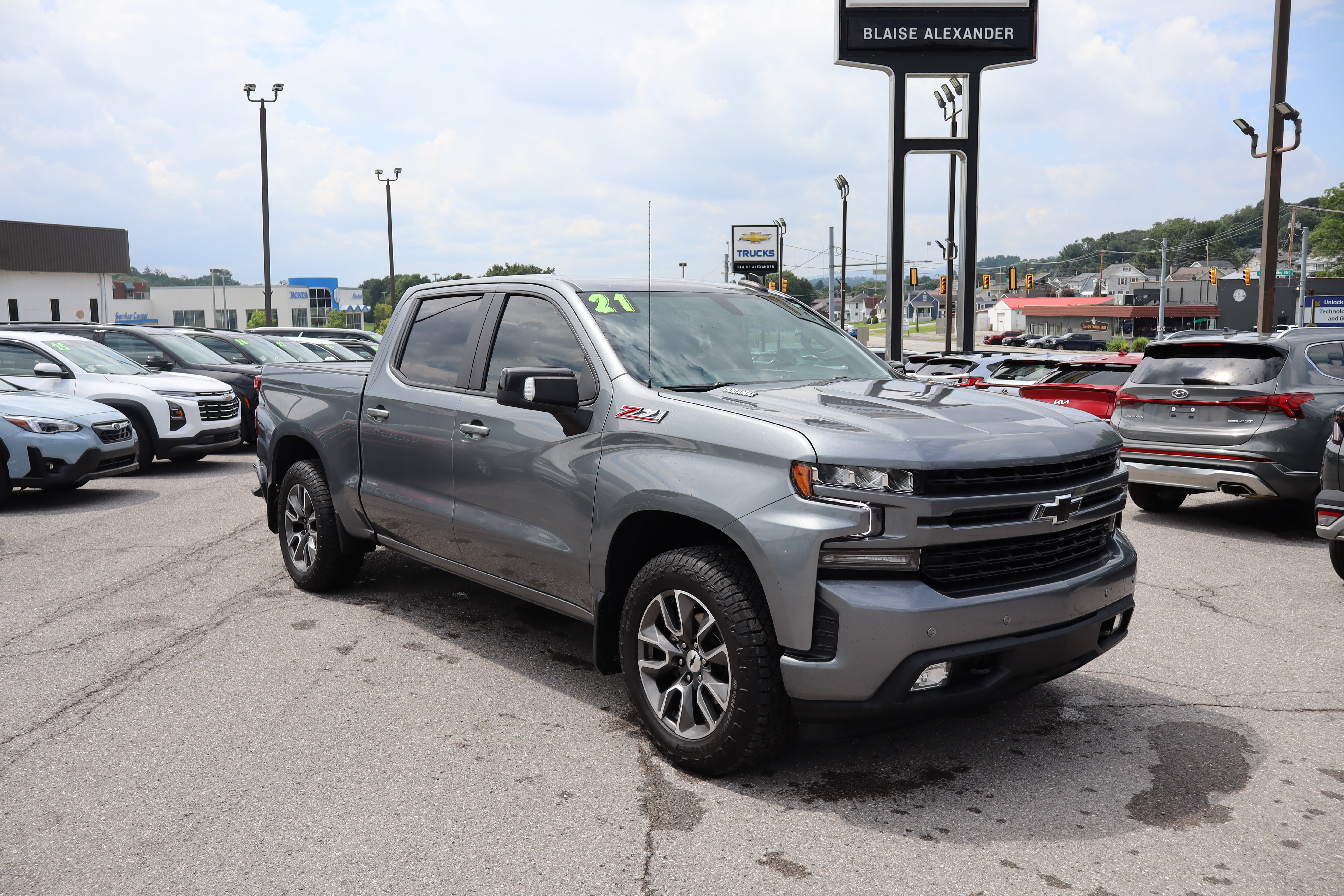 Used 2021 Chevrolet Silverado 1500 RST AWD/4WD image 1