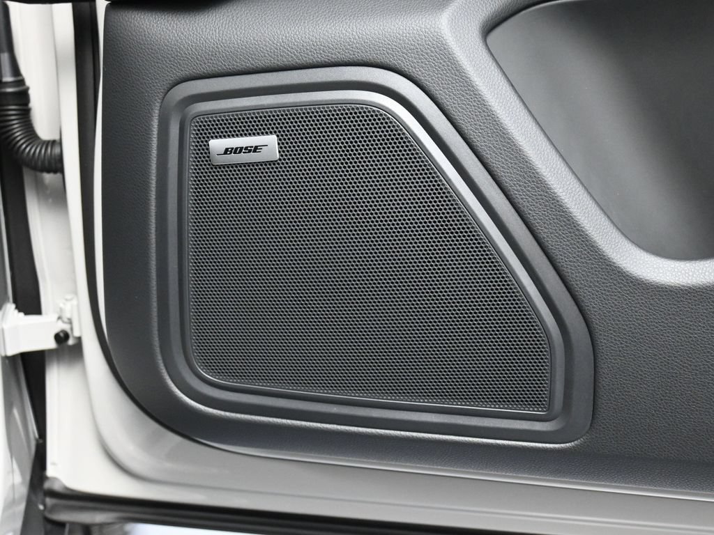 Certified 2026 Porsche Macan AWD/4WD image 29