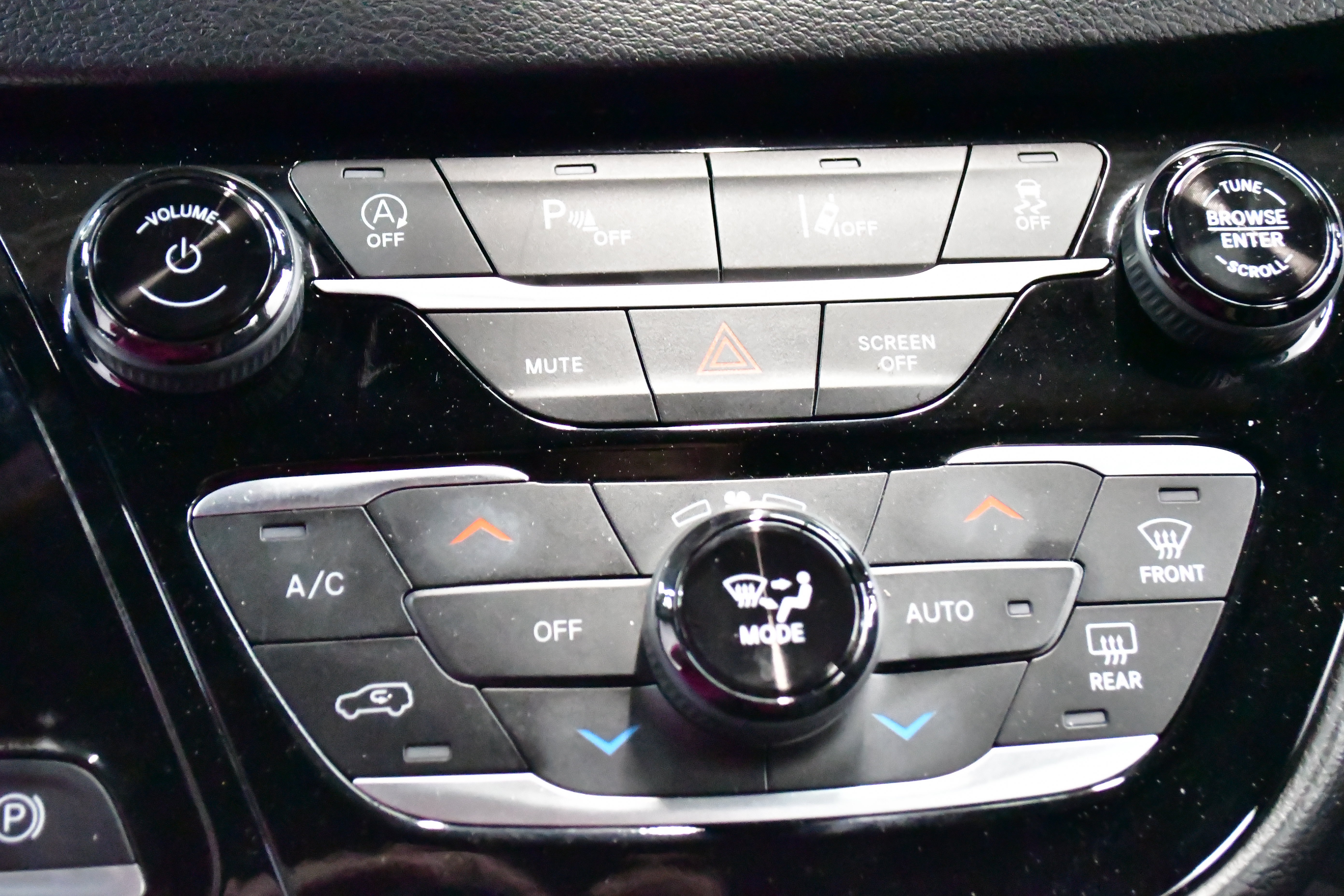 Used 2025 Chrysler Pacifica Select FWD image 27