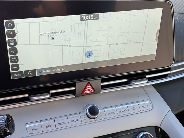 Used 2025 Hyundai Elantra Limited image 21