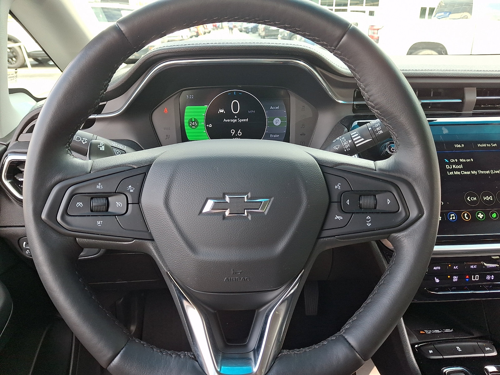 Used 2023 Chevrolet Bolt LT w/ Infotainment Package FWD image 17