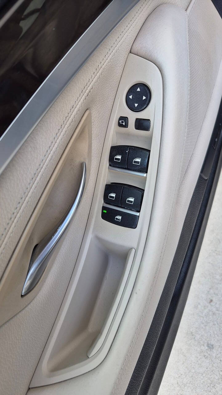 Used 2012 BMW 528i xDrive Sedan AWD/4WD image 37