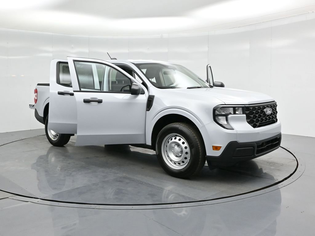 New 2025 Ford Maverick XL image 28