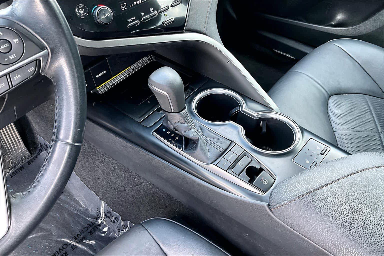 Used 2019 Toyota Camry XLE FWD image 15