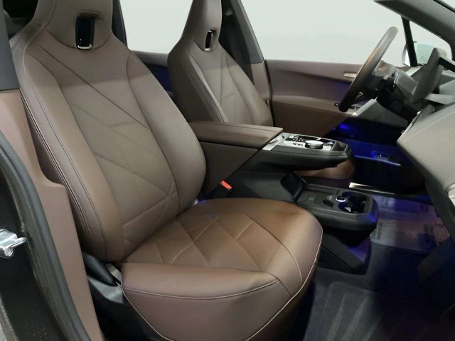 Used 2025 BMW iX xDrive50 AWD/4WD image 80