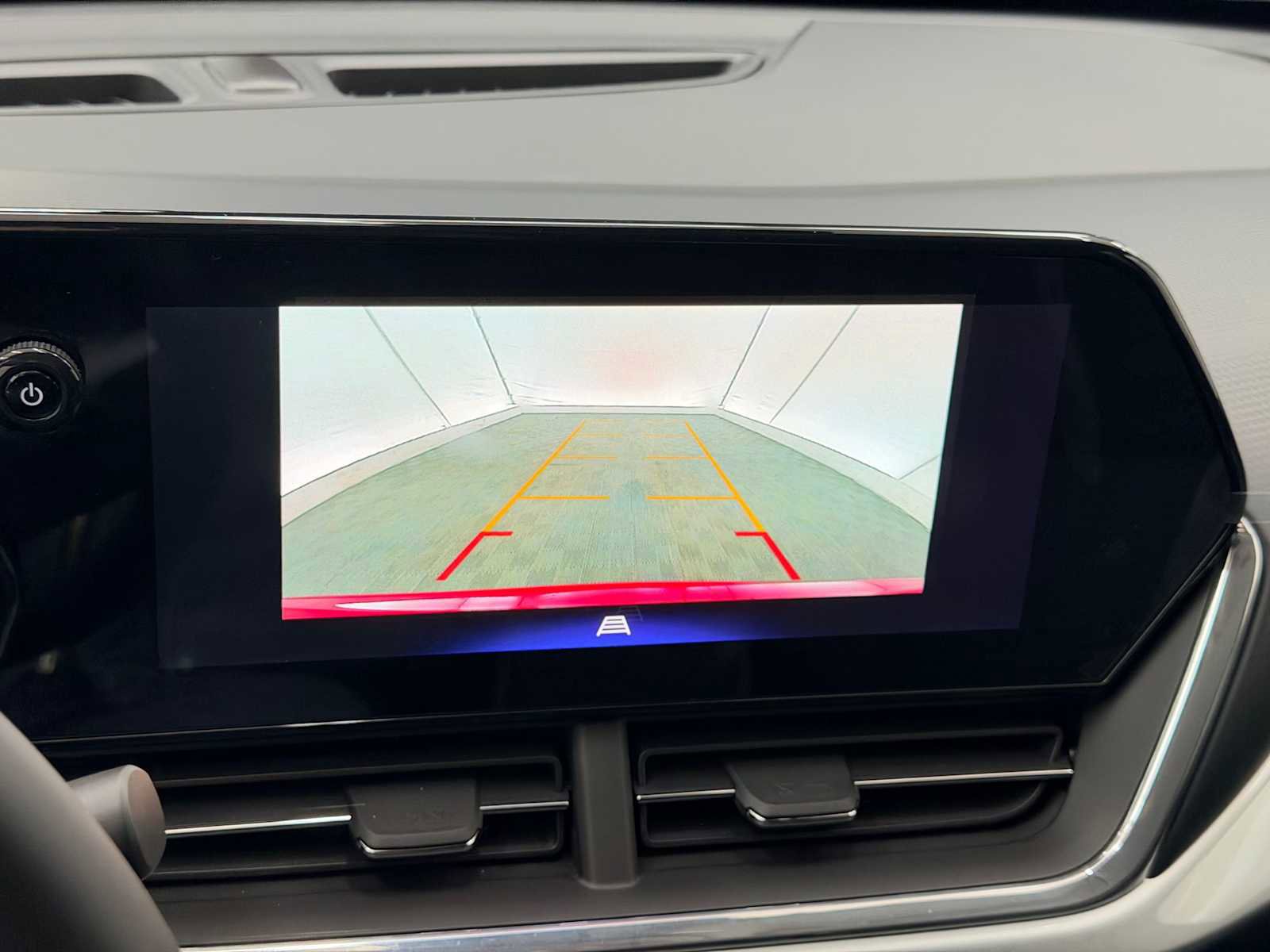 New 2026 Chevrolet Trax LT w/ Driver Confidence Package image 29