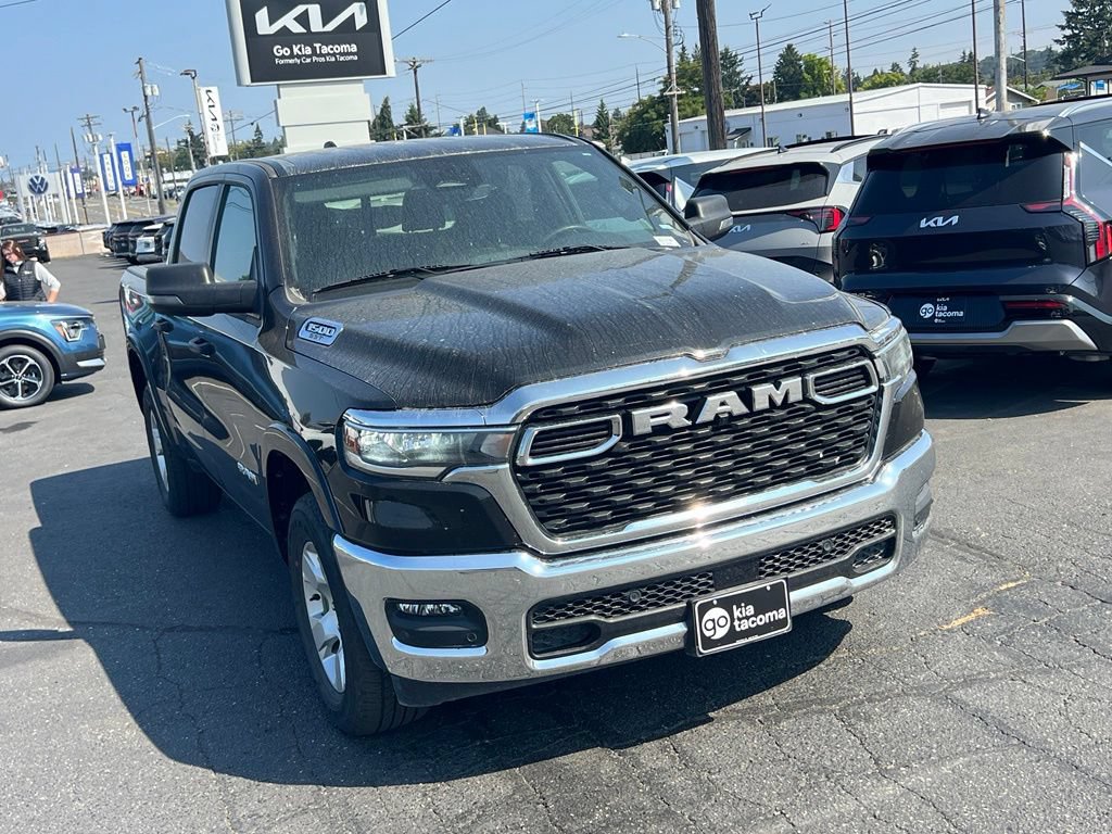 Used 2025 RAM 1500 Big Horn AWD/4WD image 3
