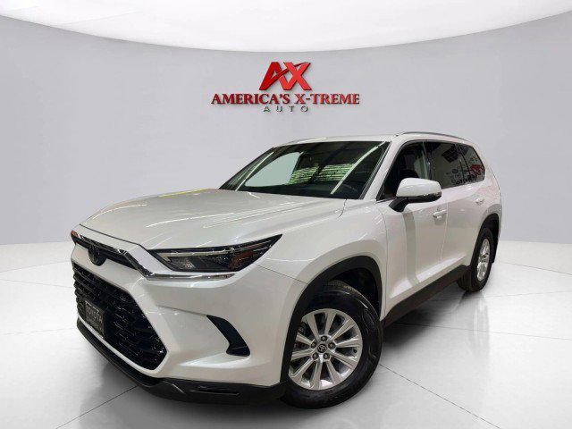 Used 2024 Toyota Grand Highlander XLE image 2
