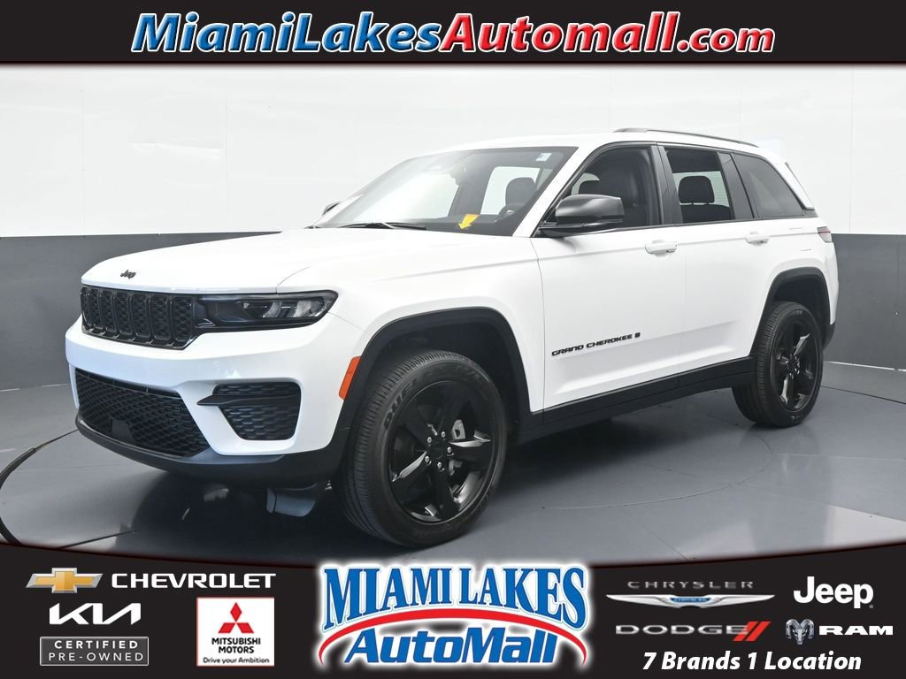 Used 2025 Jeep Grand Cherokee Altitude